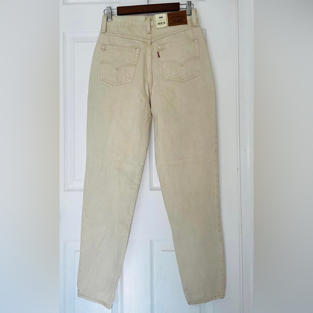 Levi’s Mom jeans (27X30) - Picture 8 of 15